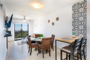 Stunning 2 bedroom, 2 bathroom condo just a 5 minute drive to the beach